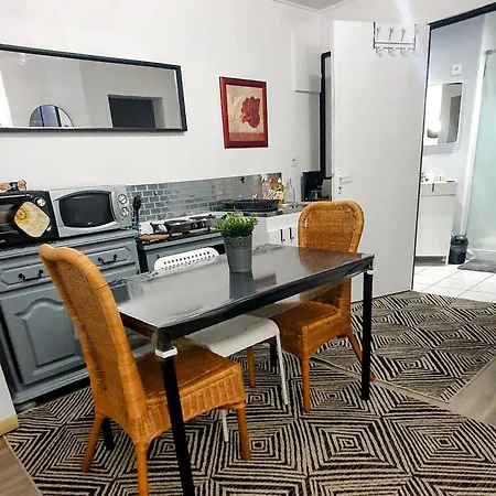 Chambres privées dans maison avec jardin-Proche LDLC-Groupama Stadium-Eurexpo Vaulx-en-Velin